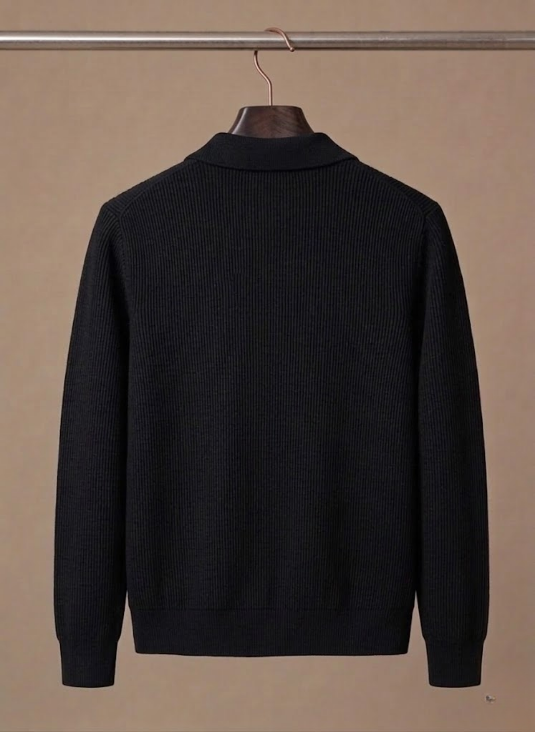 Men's cardigan featuring breathable knit fabric and a lightweight design, ideal for smart casual outfits. 2