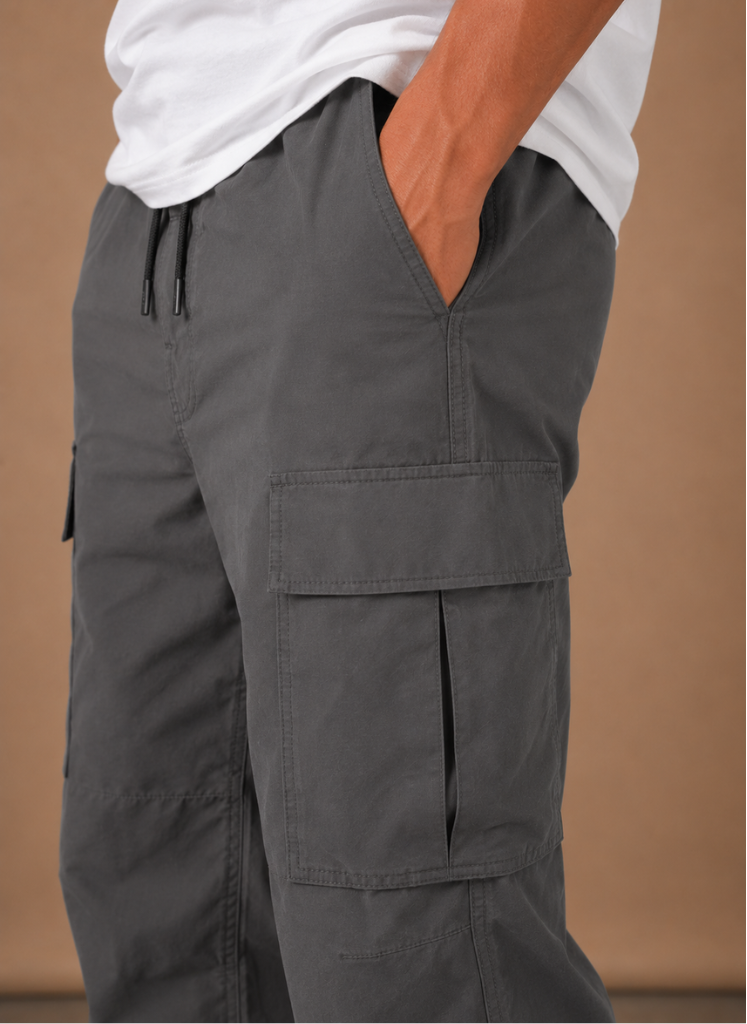Men's cargo pants featuring utility pockets and a relaxed fit, designed for comfort and versatility, perfect for casual outings and outdoor activities. 2