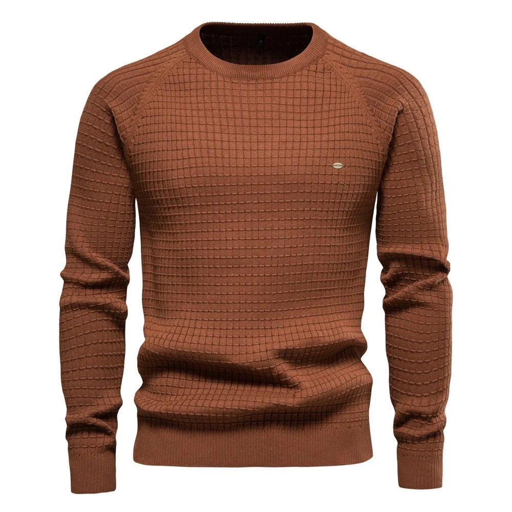 Men's textured sweater with long sleeves, perfect for warm casual winter style, showcasing a stylish knit design. 4