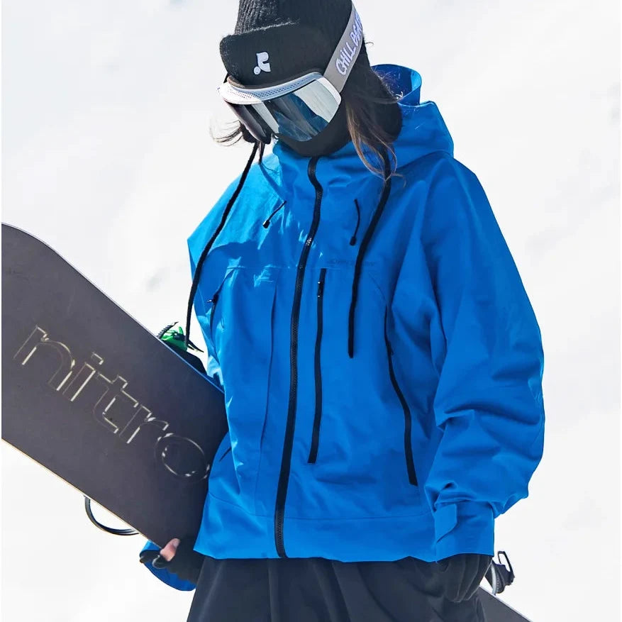 Women's ski jacket featuring a waterproof and windproof design, ideal for winter adventures, crafted from lightweight materials for comfort and mobility in snowy conditions. 2