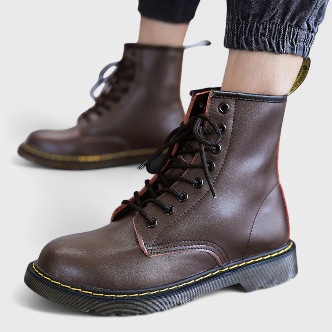 Black ankle boots for women featuring cushioned comfort and a durable sole, designed with a classic style perfect for everyday wear. 5