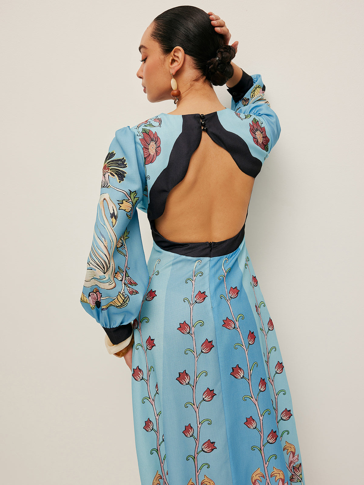 Elegant long sleeve midi dress featuring a V-neck and backless design, perfect for vacation wear for women. 5