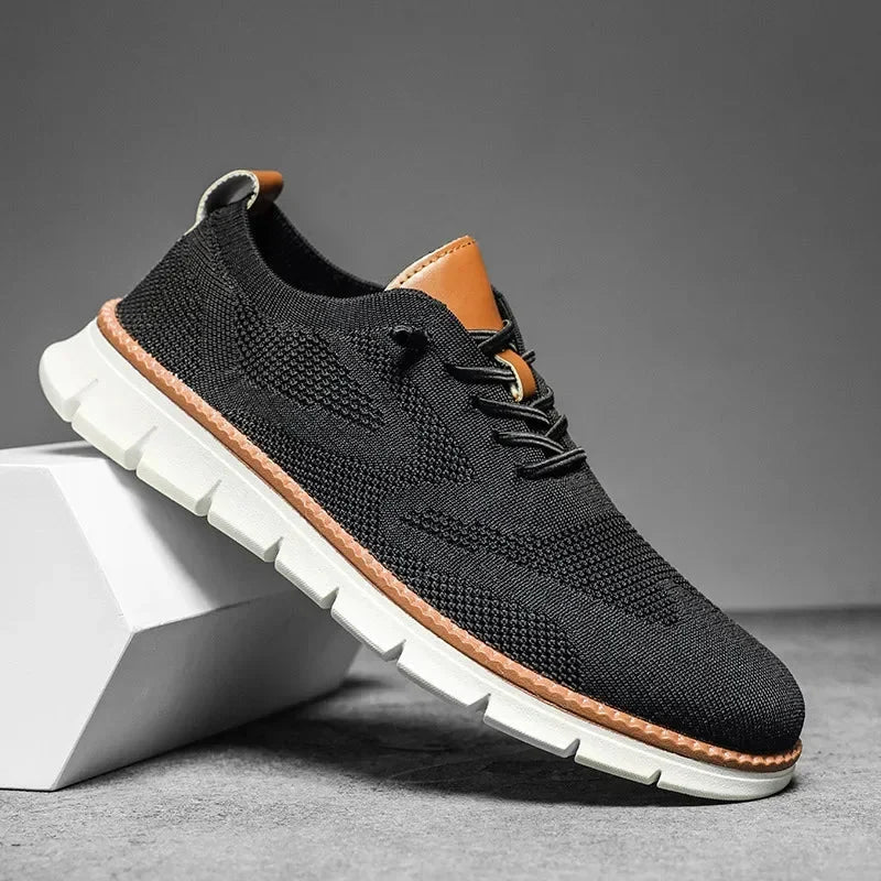 Men's breathable shoes featuring an ergonomic fit, crafted from classic Italian faux leather, perfect for timeless everyday style. 2