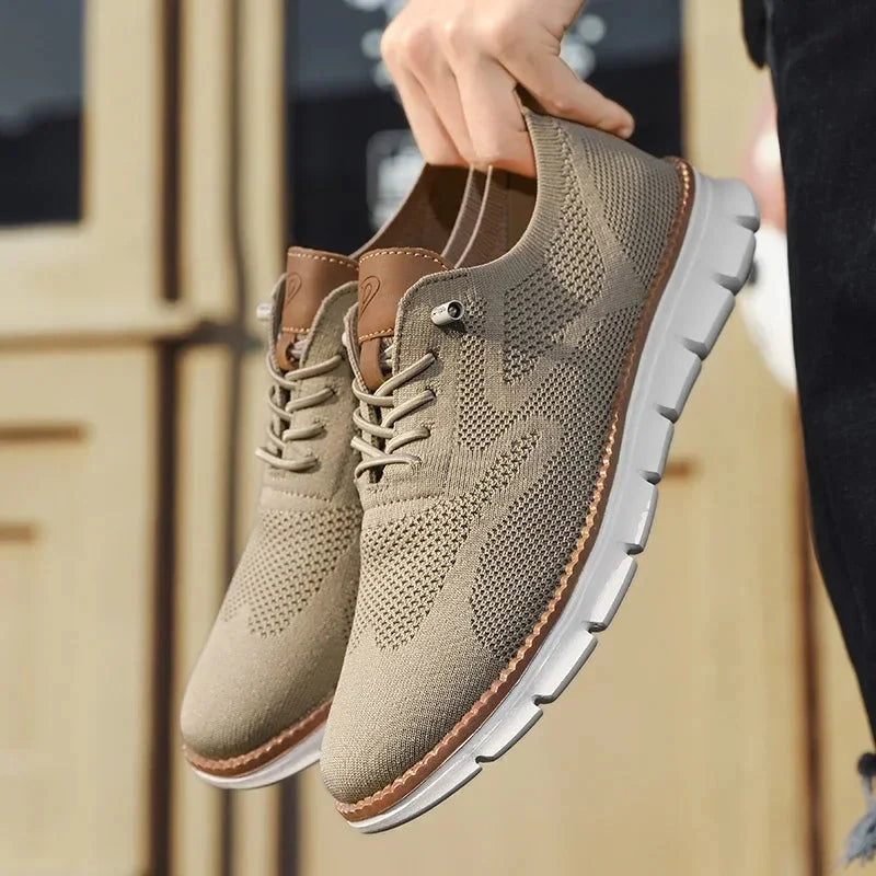 Men's breathable shoes featuring an ergonomic fit, crafted from classic Italian faux leather, perfect for timeless everyday style. 7