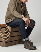 Men's cowhide leather zip wallet featuring a slim profile, durable design, and compact size, perfect for everyday use. 1
