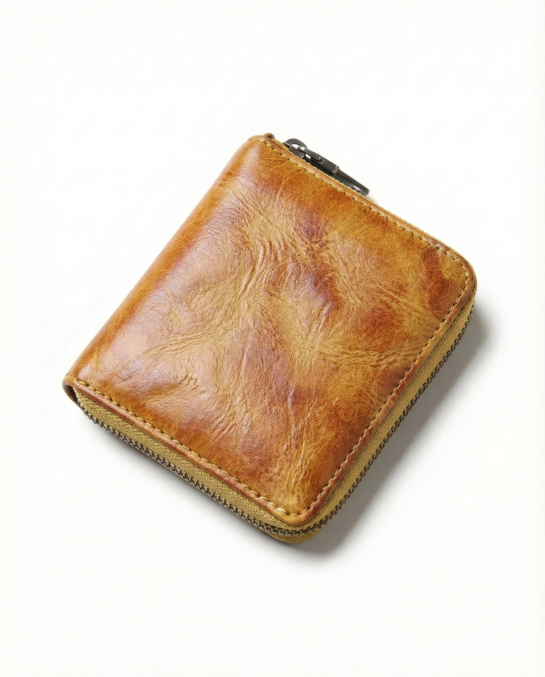 Men's cowhide leather zip wallet featuring a slim profile, durable design, and compact size, perfect for everyday use. 9