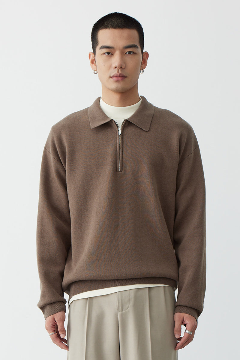 Men's sweatshirt featuring a polo collar, designed in a relaxed fit with a soft cotton blend for ultimate comfort, perfect for casual outings. 1