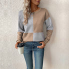 Relaxed sweatshirt featuring textured quilted fabric and a stylish color block check pattern, perfect for casual everyday wear. 7