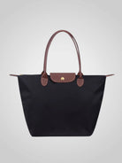 Elegant women's shoulder bag made of high-quality synthetic leather, featuring a spacious interior for everyday essentials and a chic design perfect for any occasion. 0