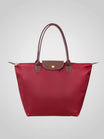 Elegant women's shoulder bag made of high-quality synthetic leather, featuring a spacious interior for everyday essentials and a chic design perfect for any occasion. 2