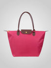 Elegant women's shoulder bag made of high-quality synthetic leather, featuring a spacious interior for everyday essentials and a chic design perfect for any occasion. 3