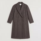Women's oversized winter coat featuring a double-breasted closure and front pockets, designed for a relaxed fit and stylish warmth. 5