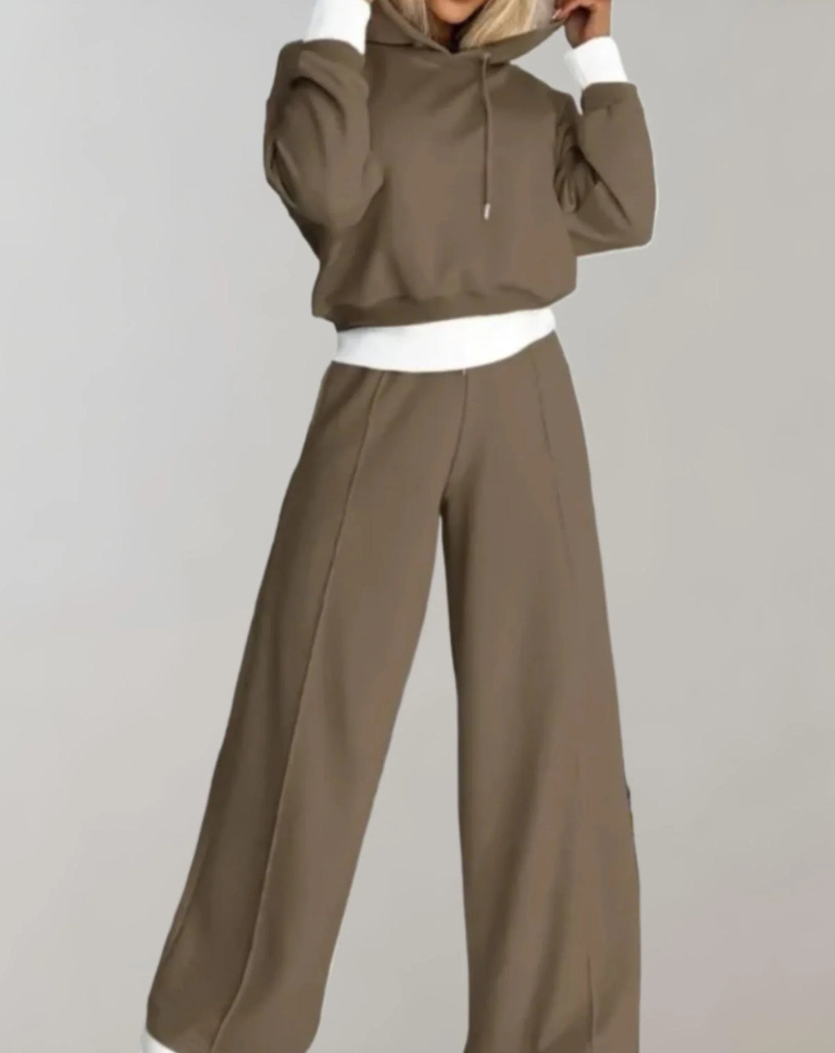 Womens loungewear set featuring a stylish hoodie and comfortable joggers, perfect for cozy casual wear in a modern design. 4